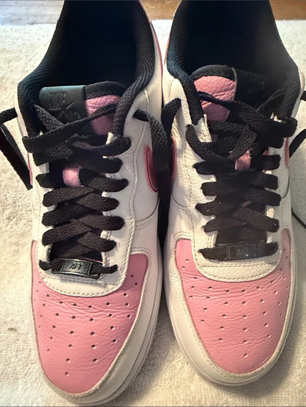 Nike White and Pink Women's Casual Sneakers